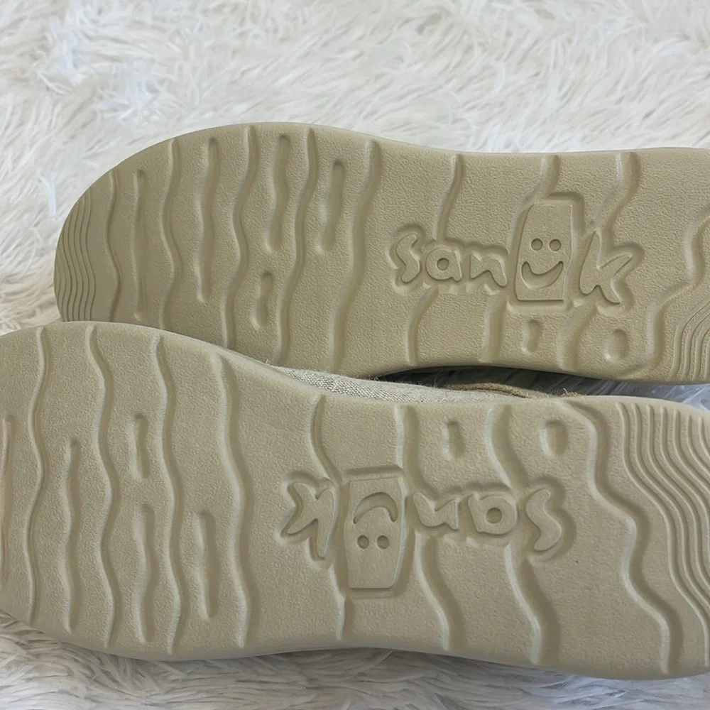 SANUK SUGAR LITE Casual Beige WOMEN SIZE 8 Shoes
